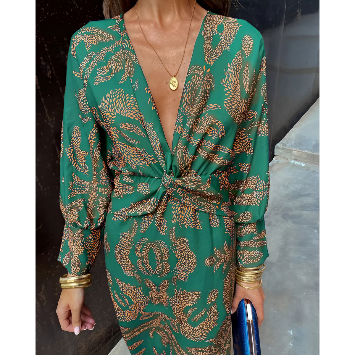 Arabella | Robe longue à décolleté plongeant et nœud torsadé