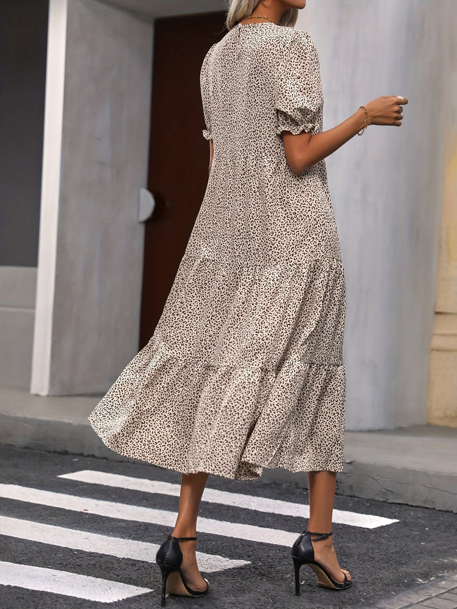 Harriet | Robe décontractée à col rond avec détail à volants