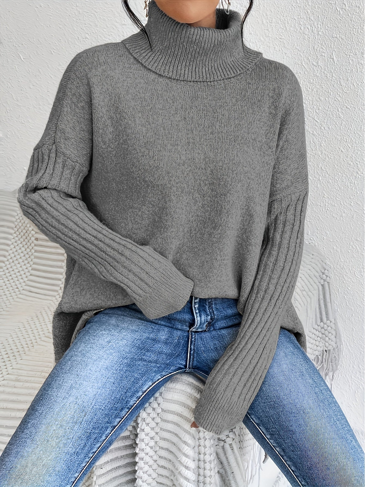 Léïna™ – Le pull col montant doux et décontracté