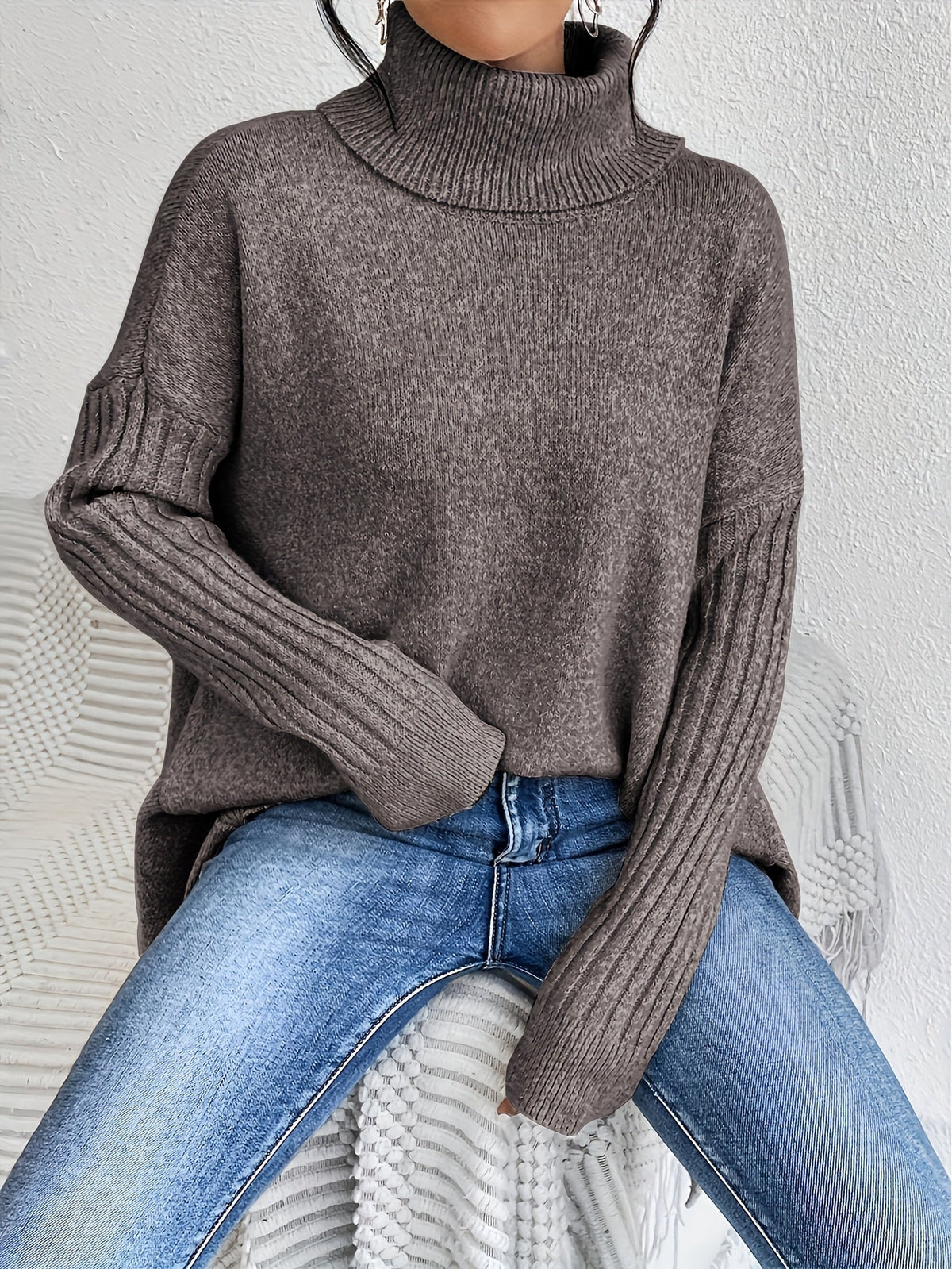 Léïna™ – Le pull col montant doux et décontracté