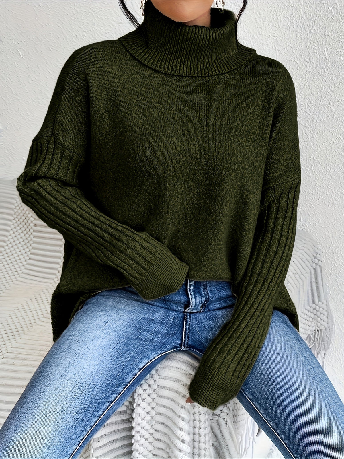 Léïna™ – Le pull col montant doux et décontracté