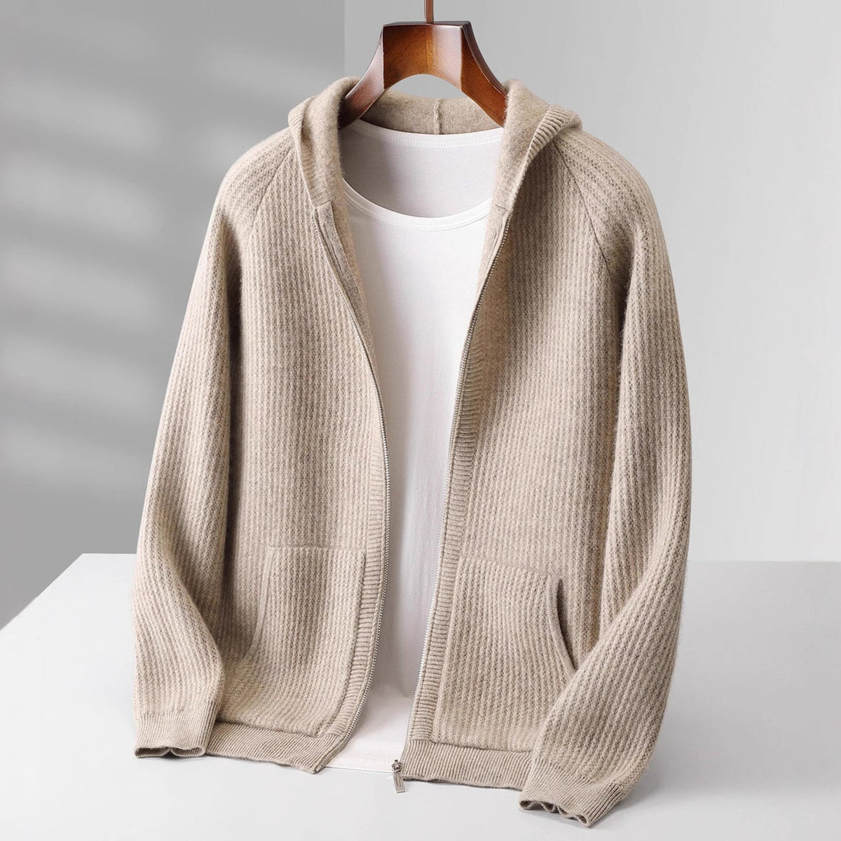 Manon | Gilet zippé à capuche en laine mérinos