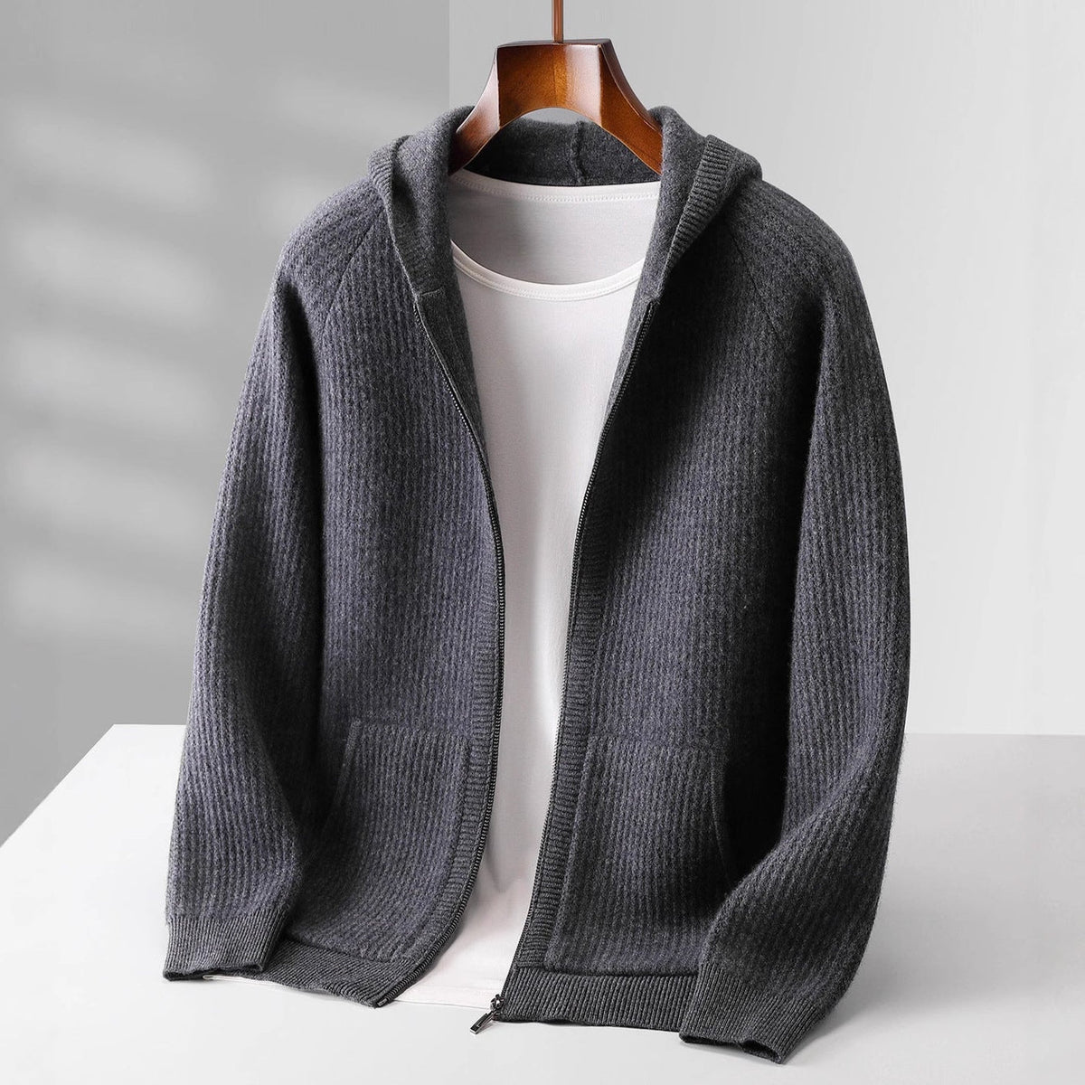 Manon | Gilet zippé à capuche en laine mérinos