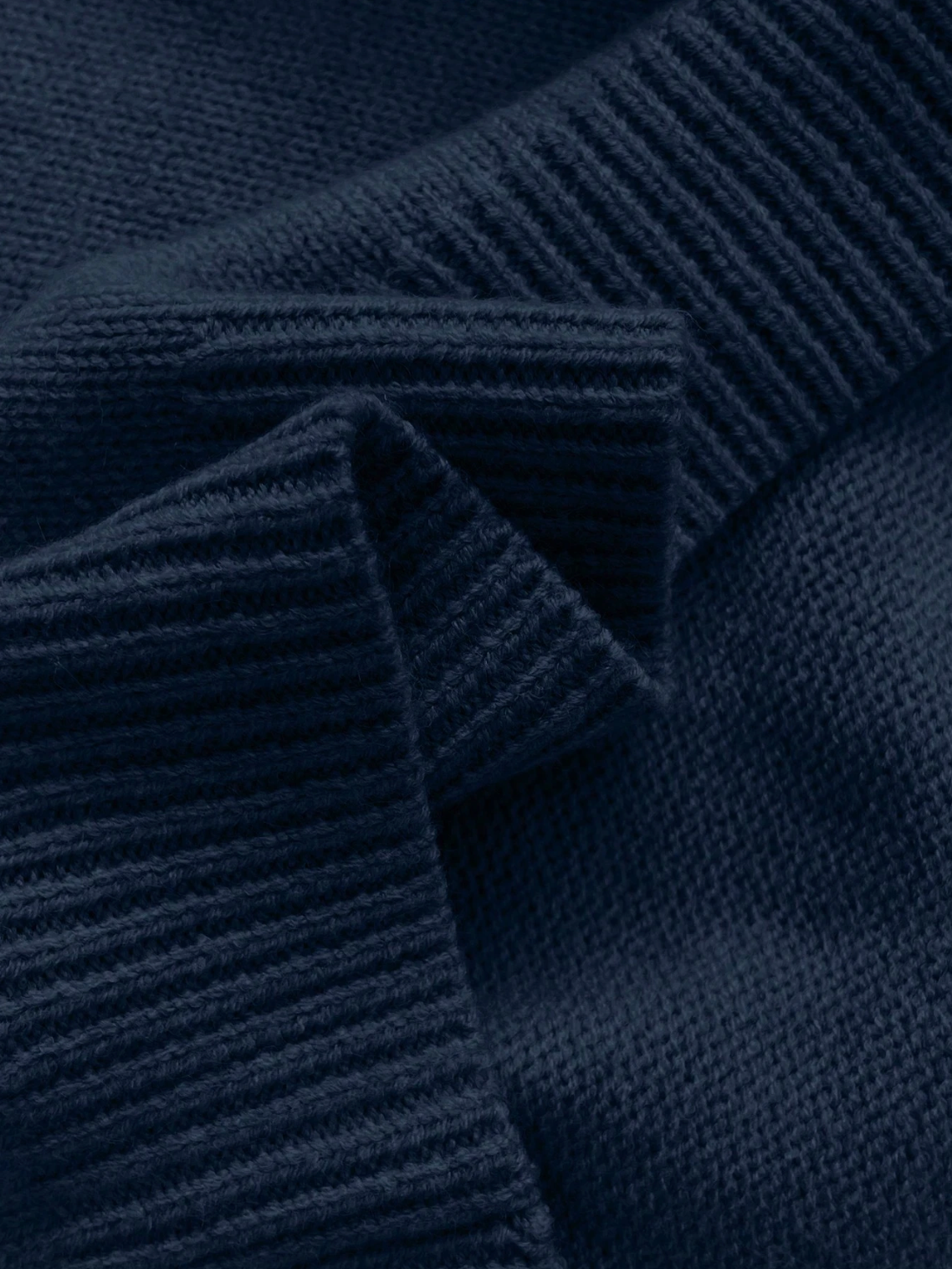 Céline | Pull chic à col dentelle, toucher cachemire