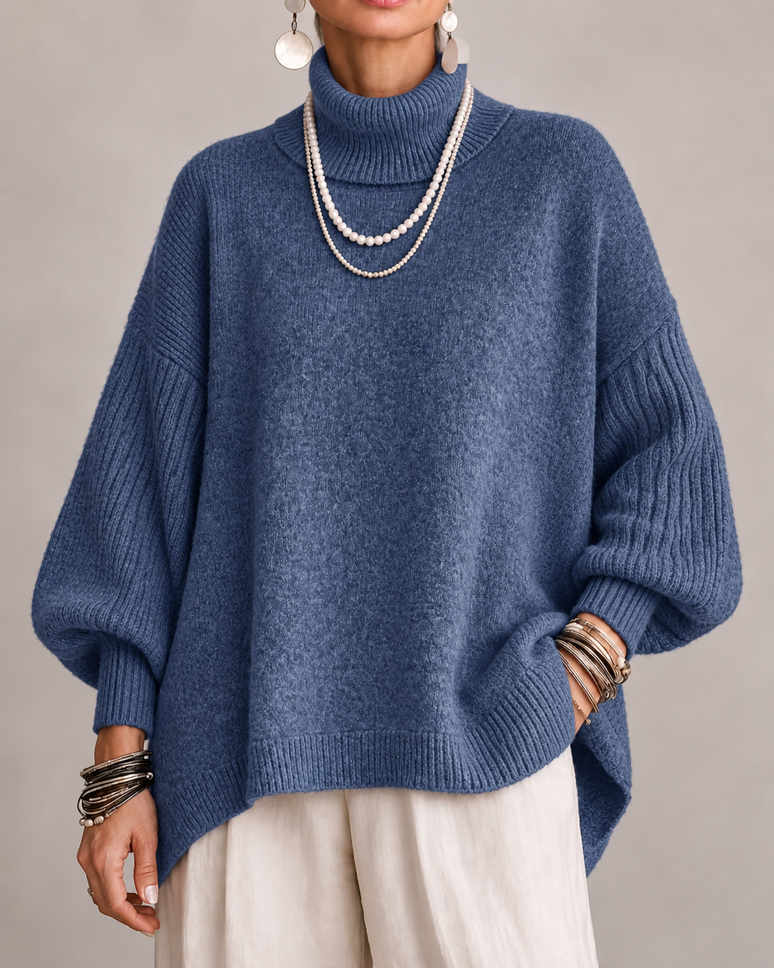 Annette | Pull Ample à Col Roulé et Ourlet Asymétrique