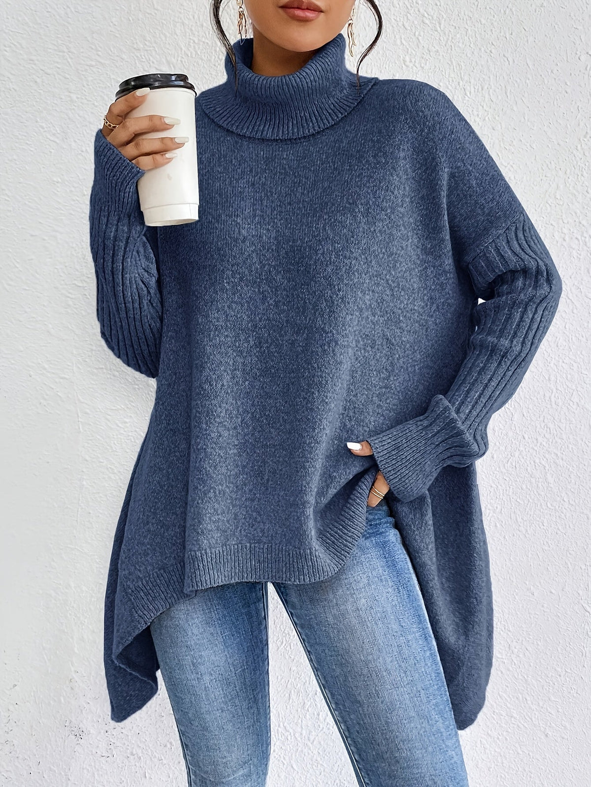 Léïna™ – Le pull col montant doux et décontracté
