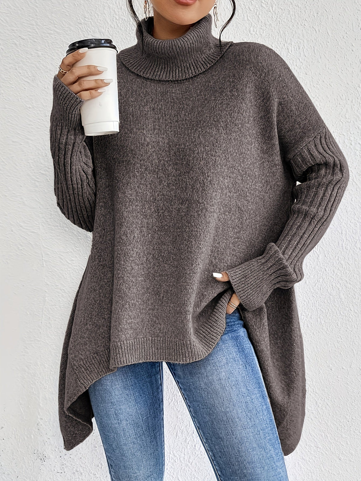 Léïna™ – Le pull col montant doux et décontracté