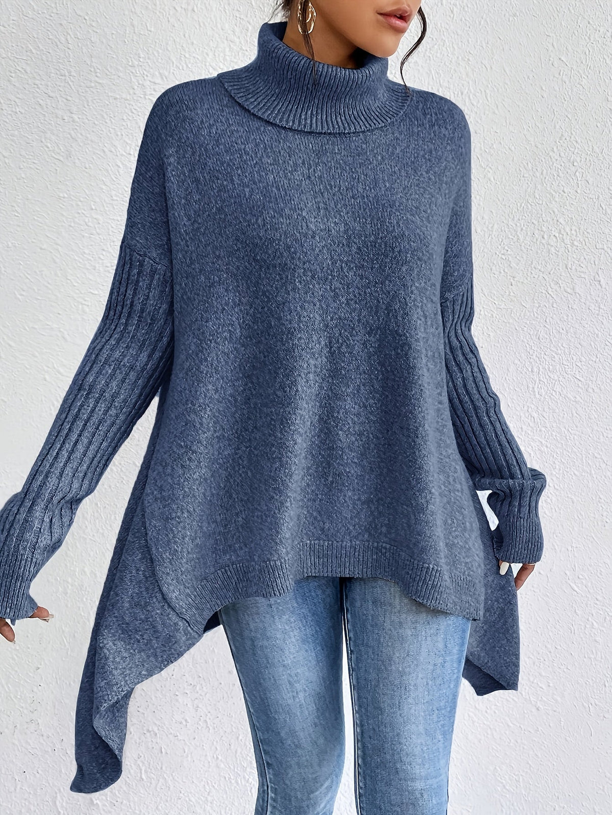 Léïna™ – Le pull col montant doux et décontracté