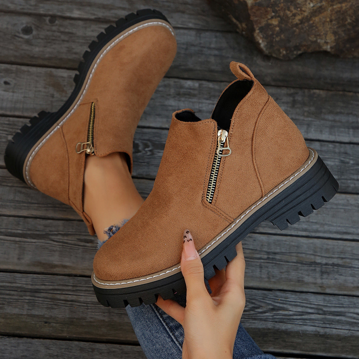 Apolline | Bottines imperméables à zip et talon carré