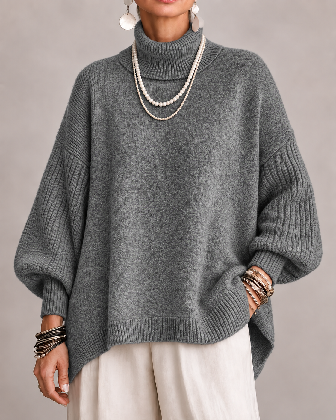 Annette | Pull Ample à Col Roulé et Ourlet Asymétrique