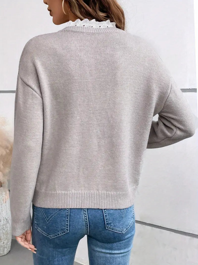 Céline | Pull chic à col dentelle, toucher cachemire