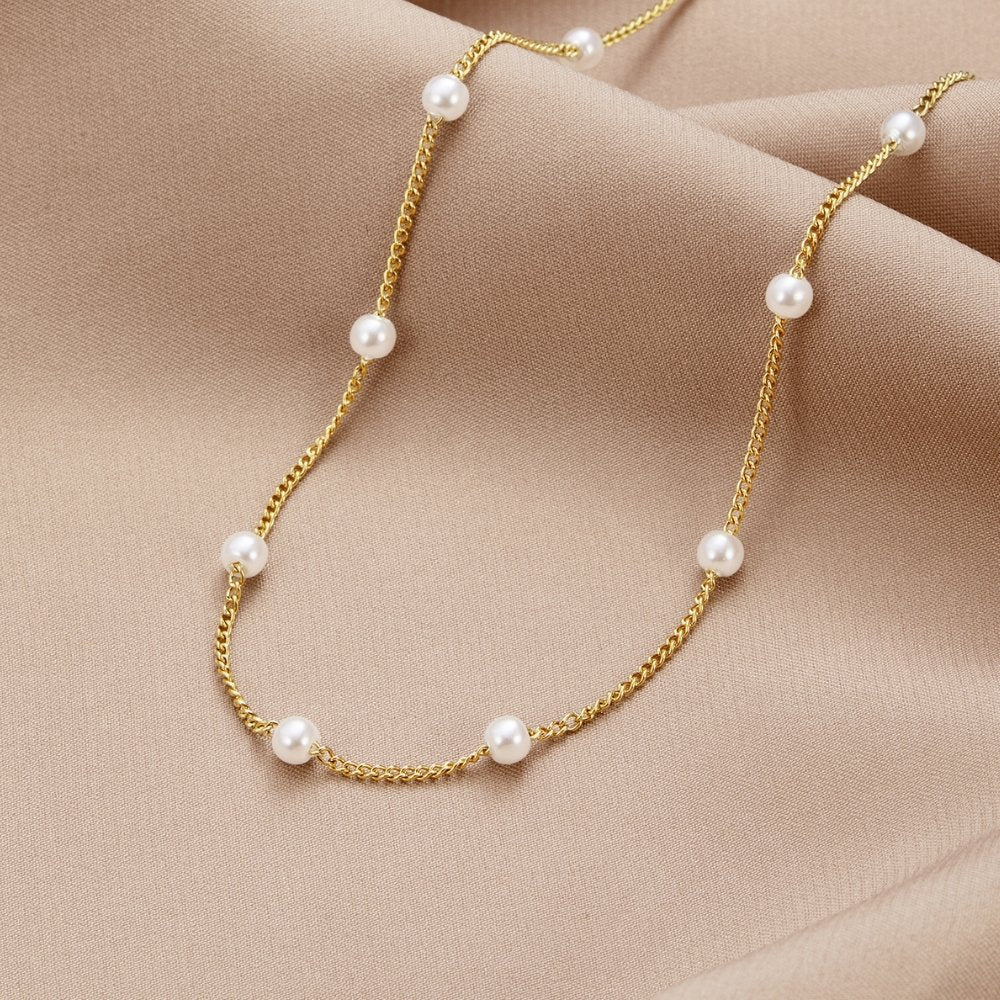 Collier chaîne avec perles